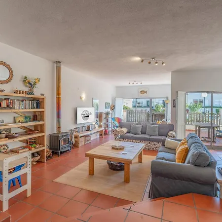 Holiday home Casa Cabrita - Surf & Family House In