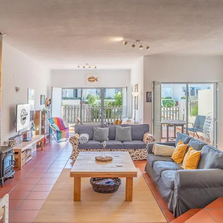 Casa Cabrita - Surf & Family House In Holiday home