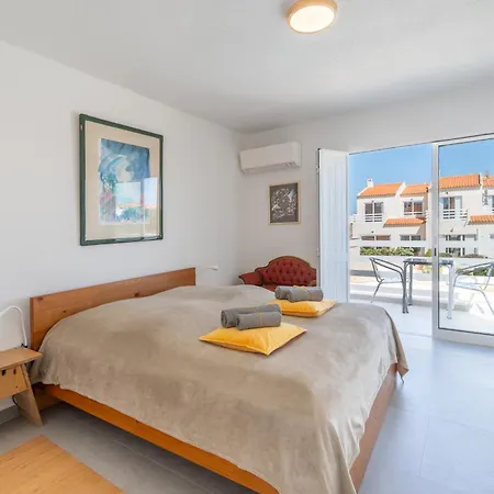 Casa Cabrita - Surf & Family House In