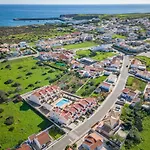 Casa Cabrita - Surf & Family House In