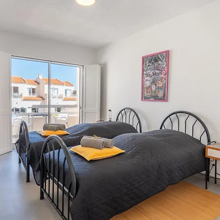 Feriehus Casa Cabrita - Surf & Family House In *